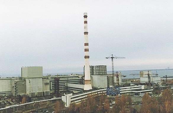 Leningrad
Leningrad power station has four reactors of the RBMK-1000 type in operation. The station is situated in the closed town of Sosnovy Bor, 80 kilometres west of St. Petersburg. There are now plans to build more reactors at the site.
Keywords: Leningrad