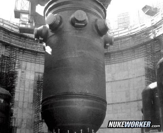 Installing Reactor at McGuire
Keywords: McGuire Nuclear Power Plant MNS