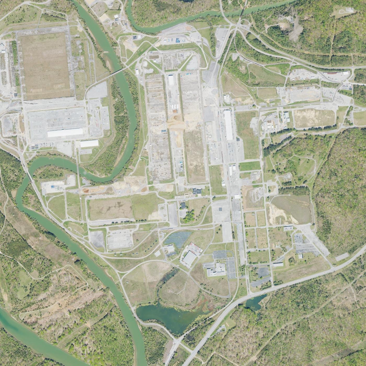 Oak Ridge K-25 (ETTP) (aerial imagery)
Keywords: Oak Ridge K-25 (ETTP); aerial; NAIP