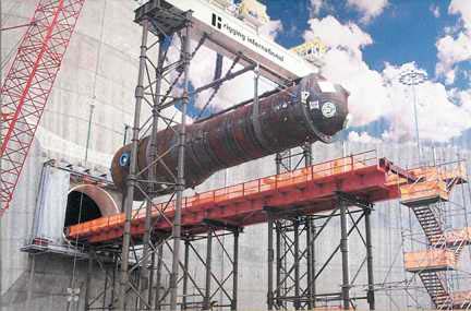 Old steam generator being removed
Keywords: South Texas Project Nuclear Power Plant STP