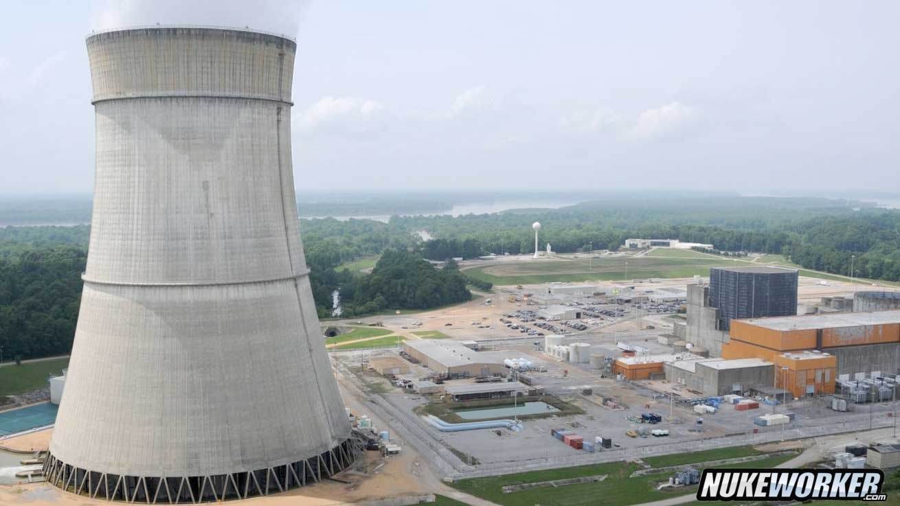 Grand Gulf Nuclear Station
In July 1985, Grand Gulf Nuclear Station in Port Gibson, Miss., made history by becoming the first and only nuclear power plant to produce electricity in Mississippi. Grand Gulf marked another milestone by completing a power upgrade June 16, 2012, that makes it the largest single-unit nuclear power plant in the country and fifth-largest in the world. Grand Gulf is owned and operated by System Energy Resources, Inc. (90%) and Cooperative Energy (10%). The project was one of the largest expansions of a nuclear power plant in U.S. history and increased Grand Gulf’s production by more than 13%, bringing total output to 1,443 megawatts.
