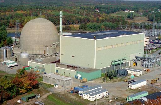 Maine Yankee Nuclear Power Plant (decommissioned)
Maine Yankee nuclear power plant, shown in Wisscasset Maine in this October 12, 1994 photo from files, will reportedly be prepared for possible reduced power output, according to Maine Yankee officials. The contingency plan is in the event technicians were wrong about the impact of a $40 million steam generator repair on the plant's efficiency.
Keywords: Maine Yankee Nuclear Power Plant (decommissioned)