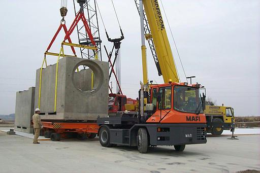 Duane Arnold Nuclear Power Plant
Dry cask storage modules are set in place at the Duane Arnold Energy Center in Palo, Iowa in this undated handout photo. Workers at Iowa's only nuclear power plant, have begun transferring spent fuel rods from inside the plant to a new, $14 million concrete storage complex.
Keywords: Duane Arnold Nuclear Power Plant