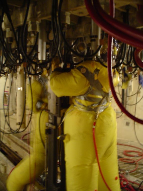 Browns Ferry Worker in Buble Suit
Keywords: Browns Ferry Nuclear Power Plant