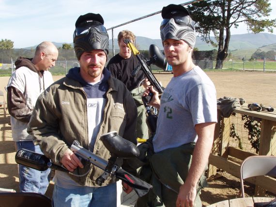 Diablo 08 - Paintball
Chris & Kris
