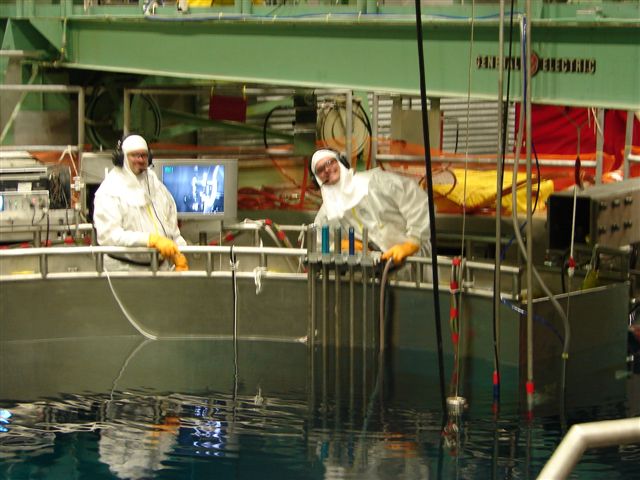 core shroud
JJ and carl take a break during core shroud inspection.
