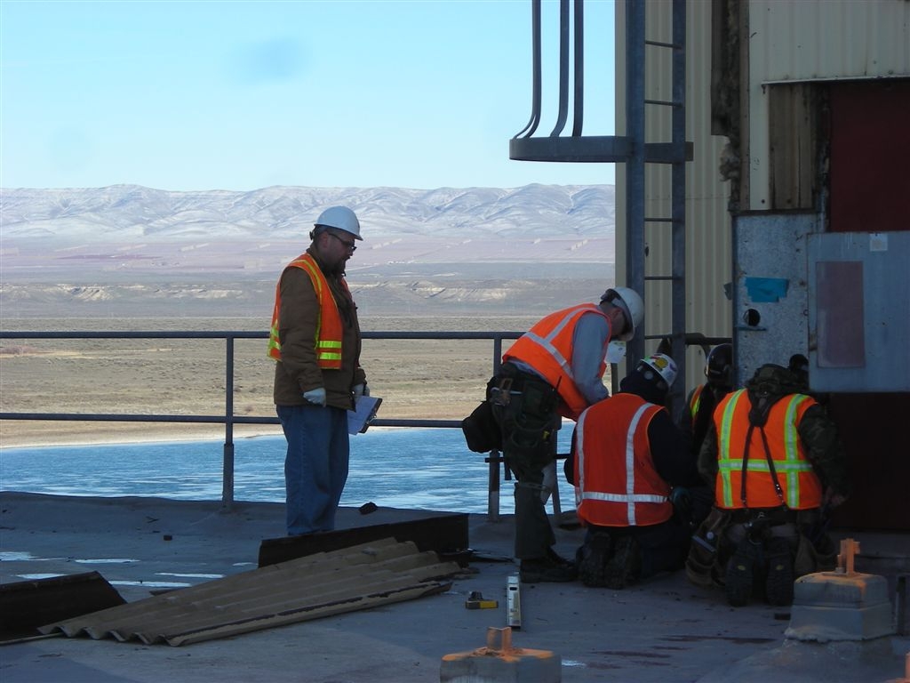 Measuring 109N roof.  March 2009
