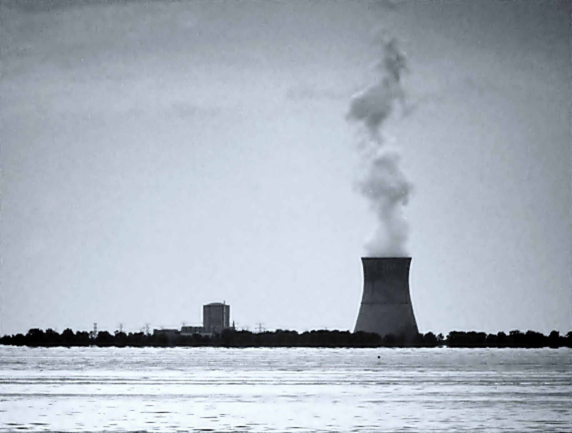 Davis besse power plant-CN
Keywords: Davis-Besse