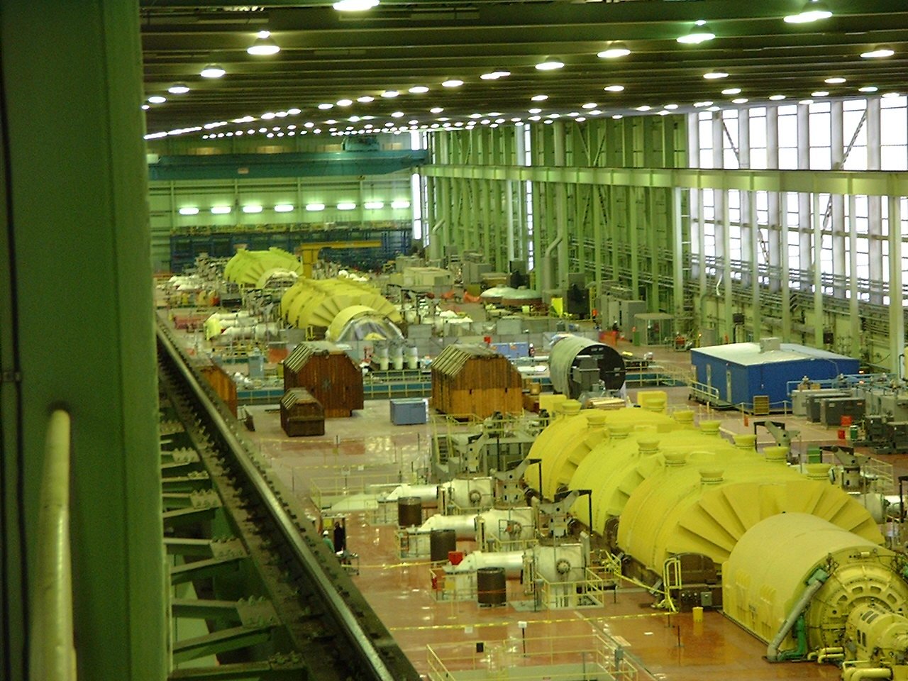Bruce A Turbine Hall December 2002
Keywords: Douglas Point