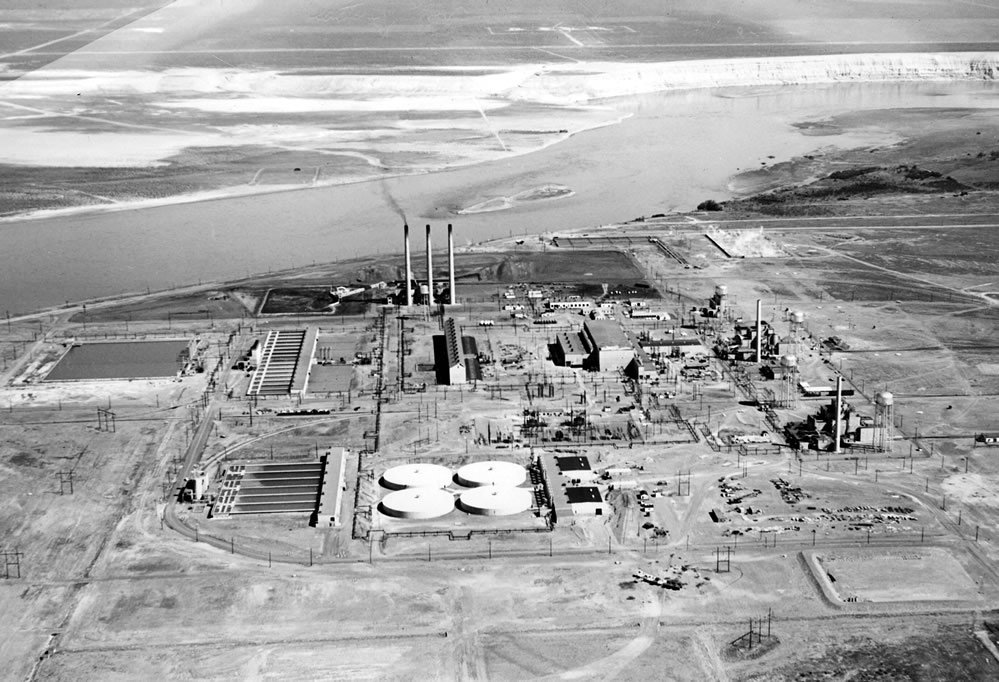 Hanford D and DR Reactors
Keywords: Hanford