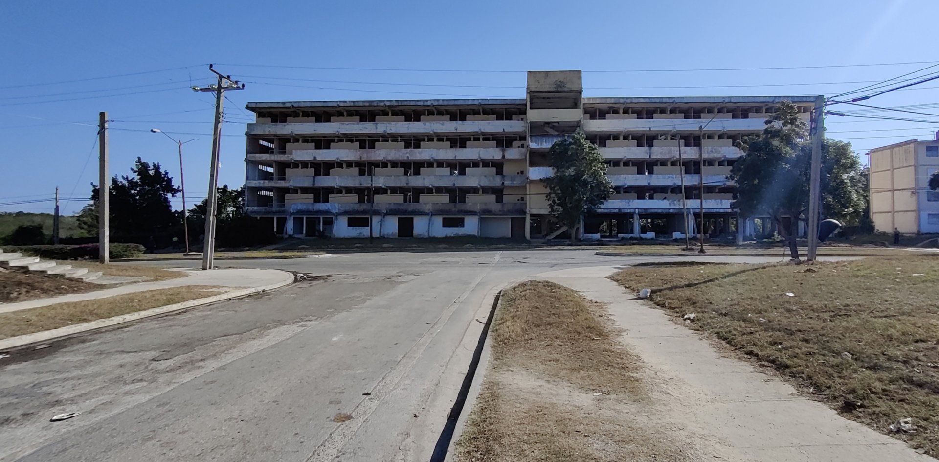 Click to view full size image
==============
Ciudad Nuclear-035
Keywords: Juragua Ciudad Nuclear-035
Keywords: Juragua