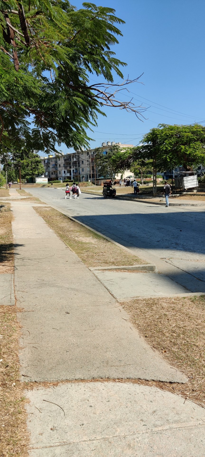 Click to view full size image
==============
Ciudad Nuclear-055
Keywords: Juragua Ciudad Nuclear-055
Keywords: Juragua