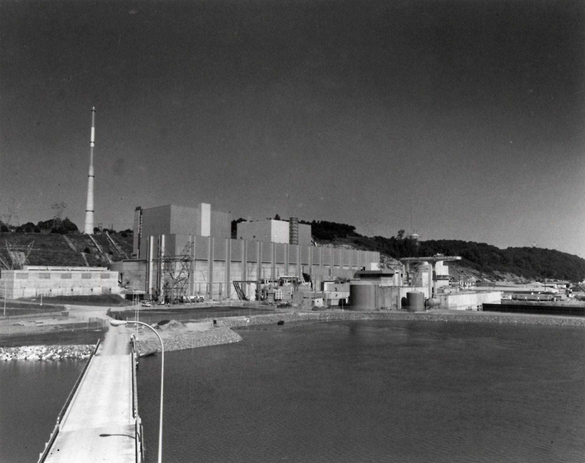 Click to view full size image
==============
Peach Bottom Nuclear Generating Station 1974
Keywords: Peach Bottom Peach Bottom Nuclear Generating Station 1974
Keywords: Peach Bottom