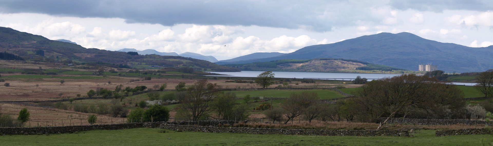 Click to view full size image
==============
Trawsfynydd
Keywords: Trawsfynydd Trawsfynydd
Keywords: Trawsfynydd