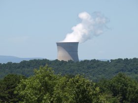 arkansas_nuclear_1_arkansas_nuclear_one_cooling_tower.jpg