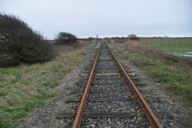 dungeness_dungeness_branch_line_geograph_org_uk_7344986.jpg