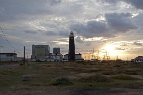 dungeness_dungeness_power_station_and_old_lighthouse_4910092879.jpg