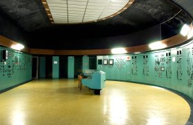 Agesta control room with green panels